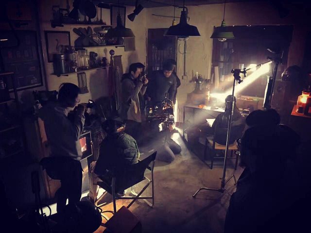 Airbnb_BTS_Light